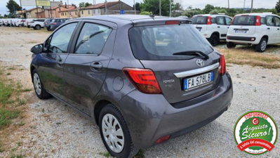 Toyota Yaris 1.0 5 porte Active (10)