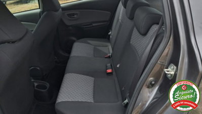 Toyota Yaris 1.0 5 porte Active (5)