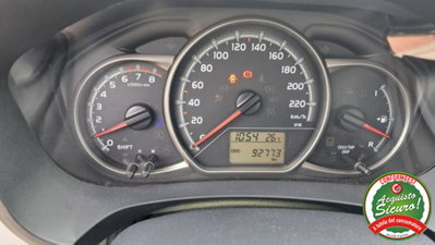 Toyota Yaris 1.0 5 porte Active (7)