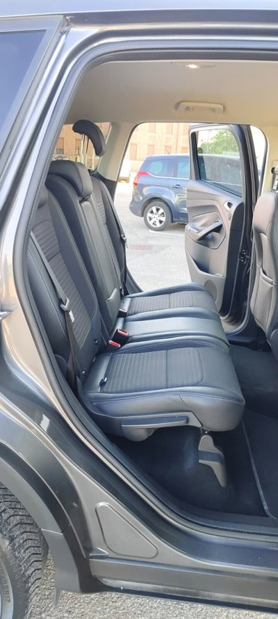 Ford Kuga 1.5 TDCI 120 CV S&S 2WD ST-Line Business (11)