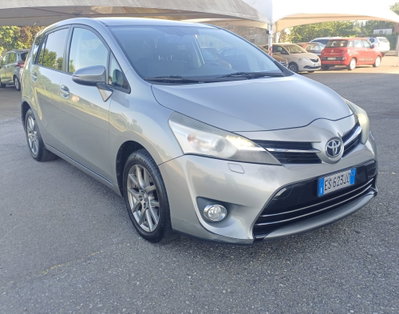 Toyota Verso 2.0 D Active 7 posti (11)