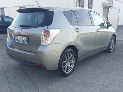 Toyota Verso 2.0 D Active 7 posti (15)