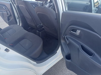 Kia Rio 1.2 CVVT 5p. EX (12)