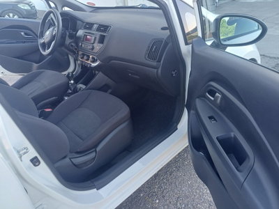 Kia Rio 1.2 CVVT 5p. EX (13)