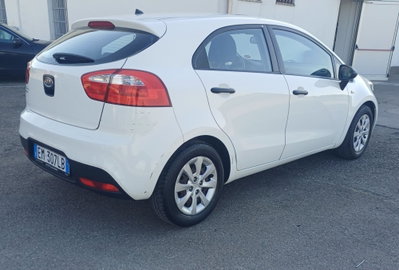 Kia Rio 1.2 CVVT 5p. EX (14)