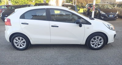Kia Rio 1.2 CVVT 5p. EX (4)