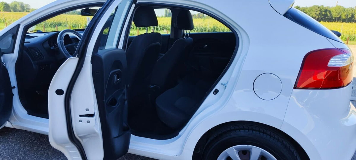 Kia Rio 1.2 CVVT 5p. EX (5)