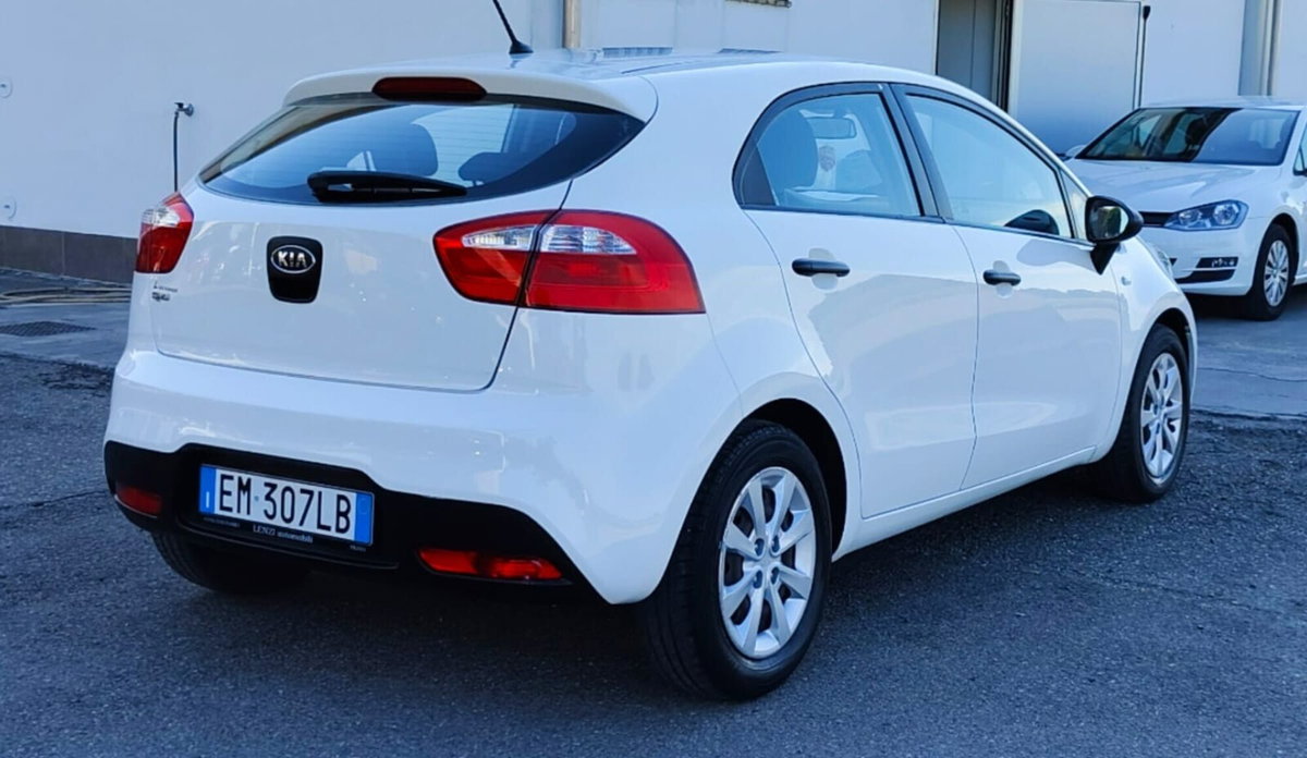 Kia Rio 1.2 CVVT 5p. EX (8)