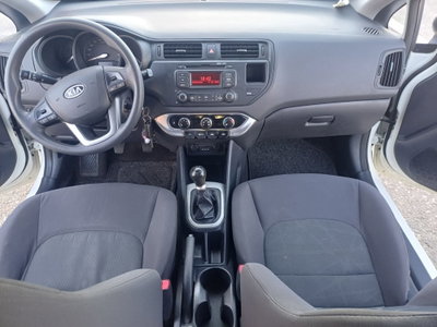 Kia Rio 1.2 CVVT 5p. EX (9)