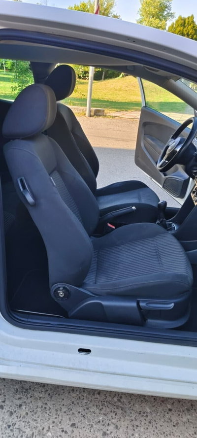 Volkswagen Polo 1.4 3 porte Highline (10)