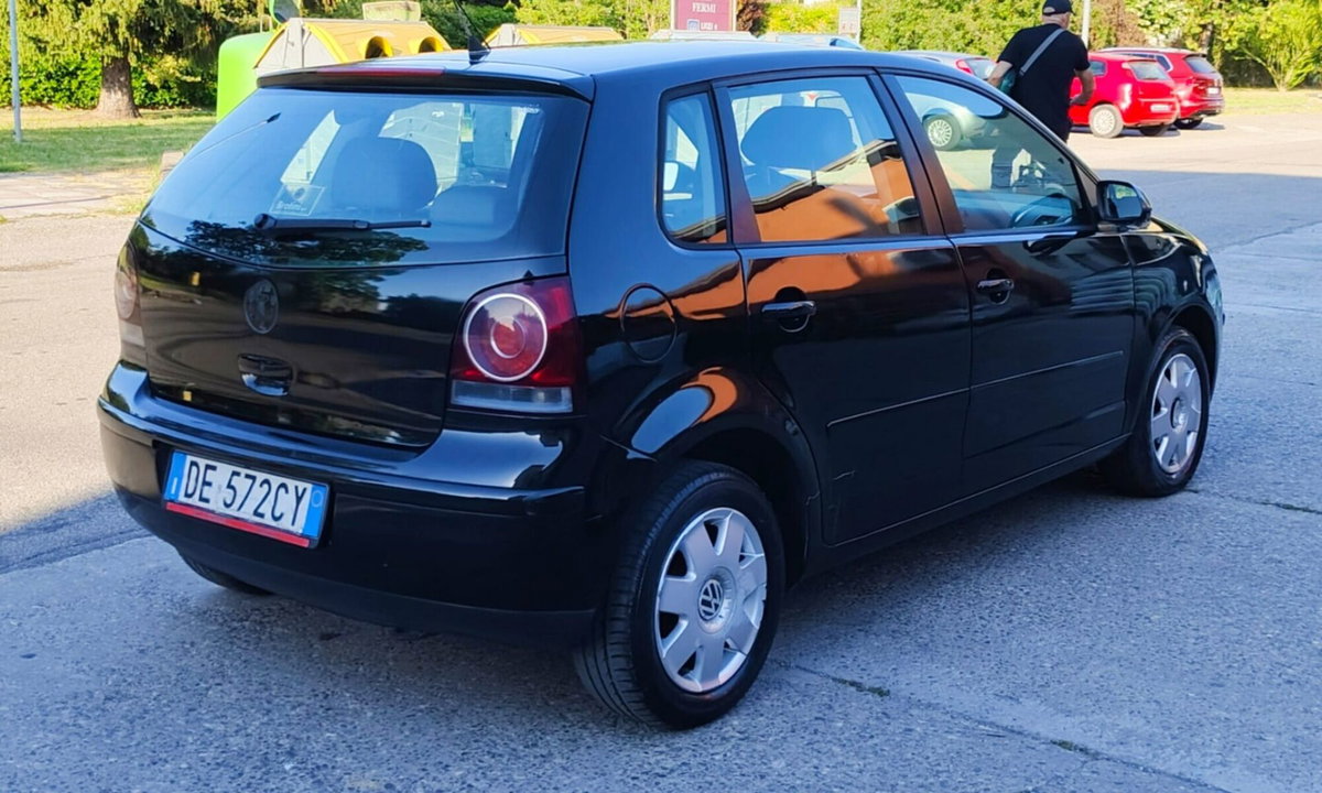 Volkswagen Polo 1.4/69CV TDI 3p. Sportline (10)