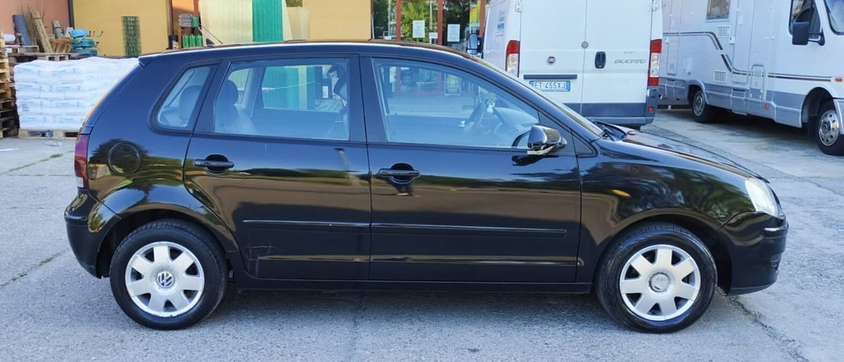 Volkswagen Polo 1.4/69CV TDI 3p. Sportline (12)