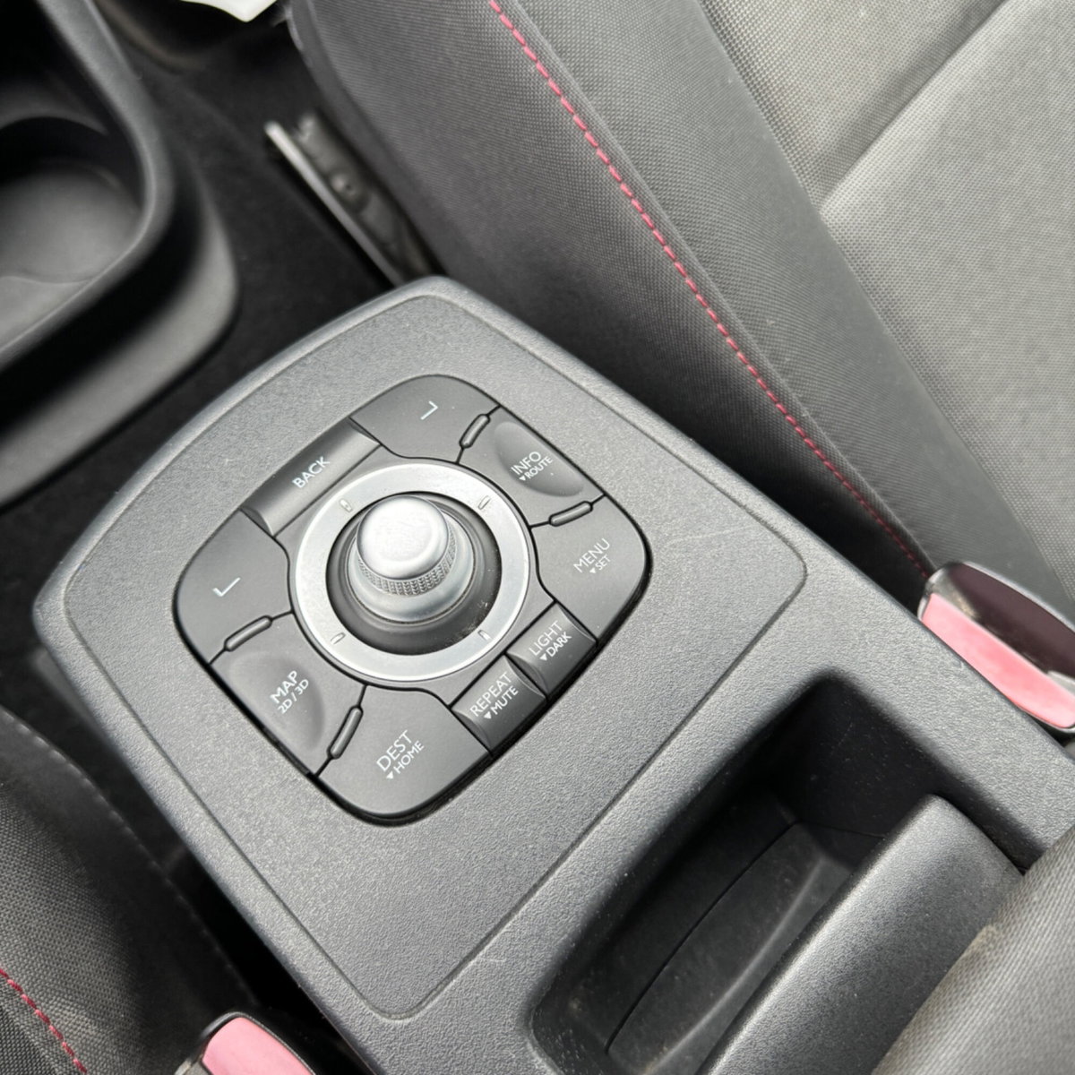 Renault Scenic E-Tech Electric 1.5 dCi 110CV Dynamique (11)