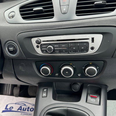 Renault Scenic E-Tech Electric 1.5 dCi 110CV Dynamique (14)