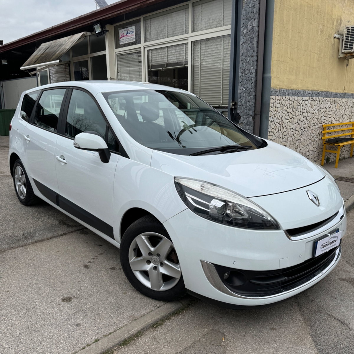 Renault Scenic E-Tech Electric 1.5 dCi 110CV Dynamique (2)