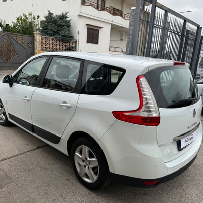 Renault Scenic E-Tech Electric 1.5 dCi 110CV Dynamique (3)