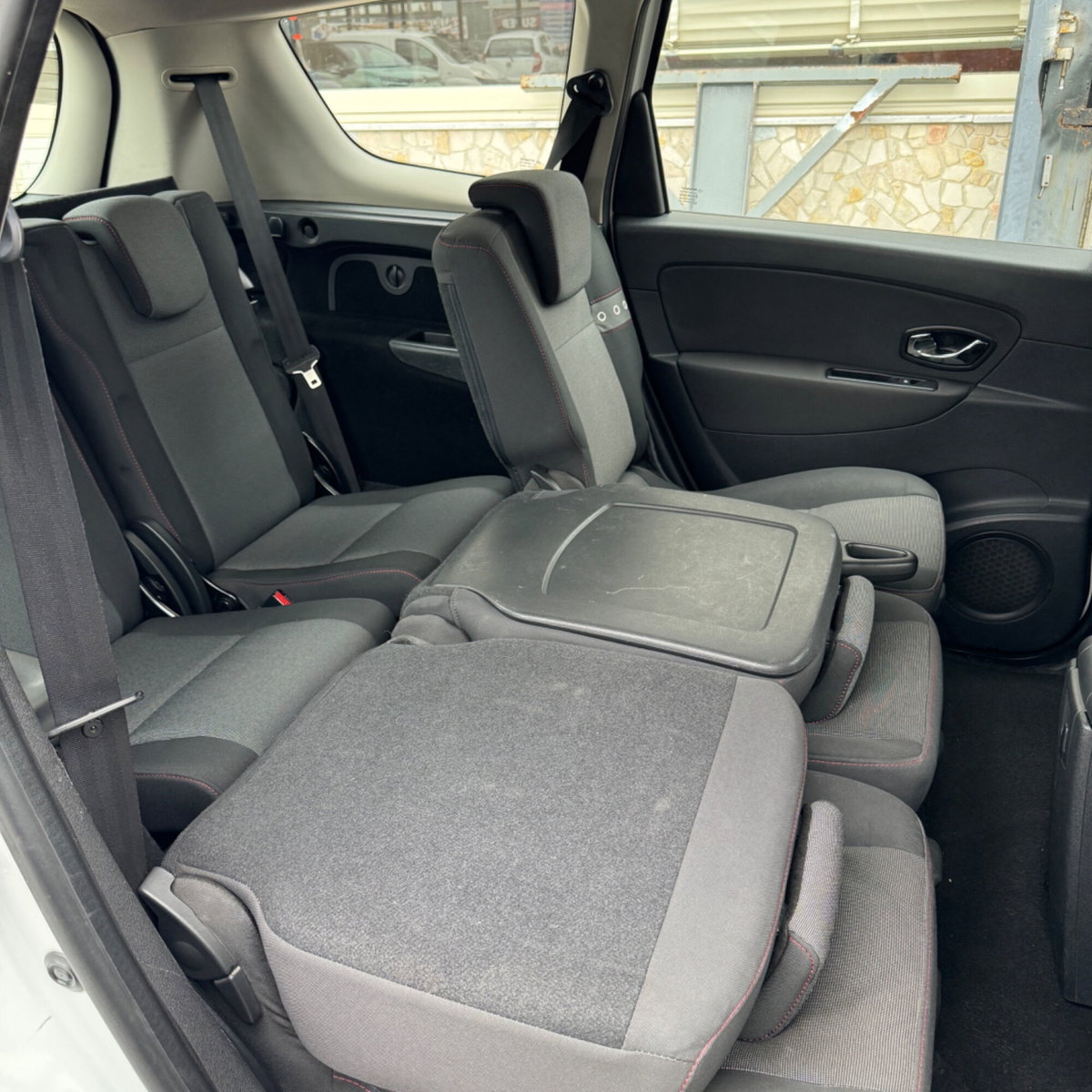 Renault Scenic E-Tech Electric 1.5 dCi 110CV Dynamique (6)