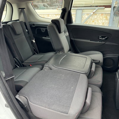 Renault Scenic E-Tech Electric 1.5 dCi 110CV Dynamique (6)