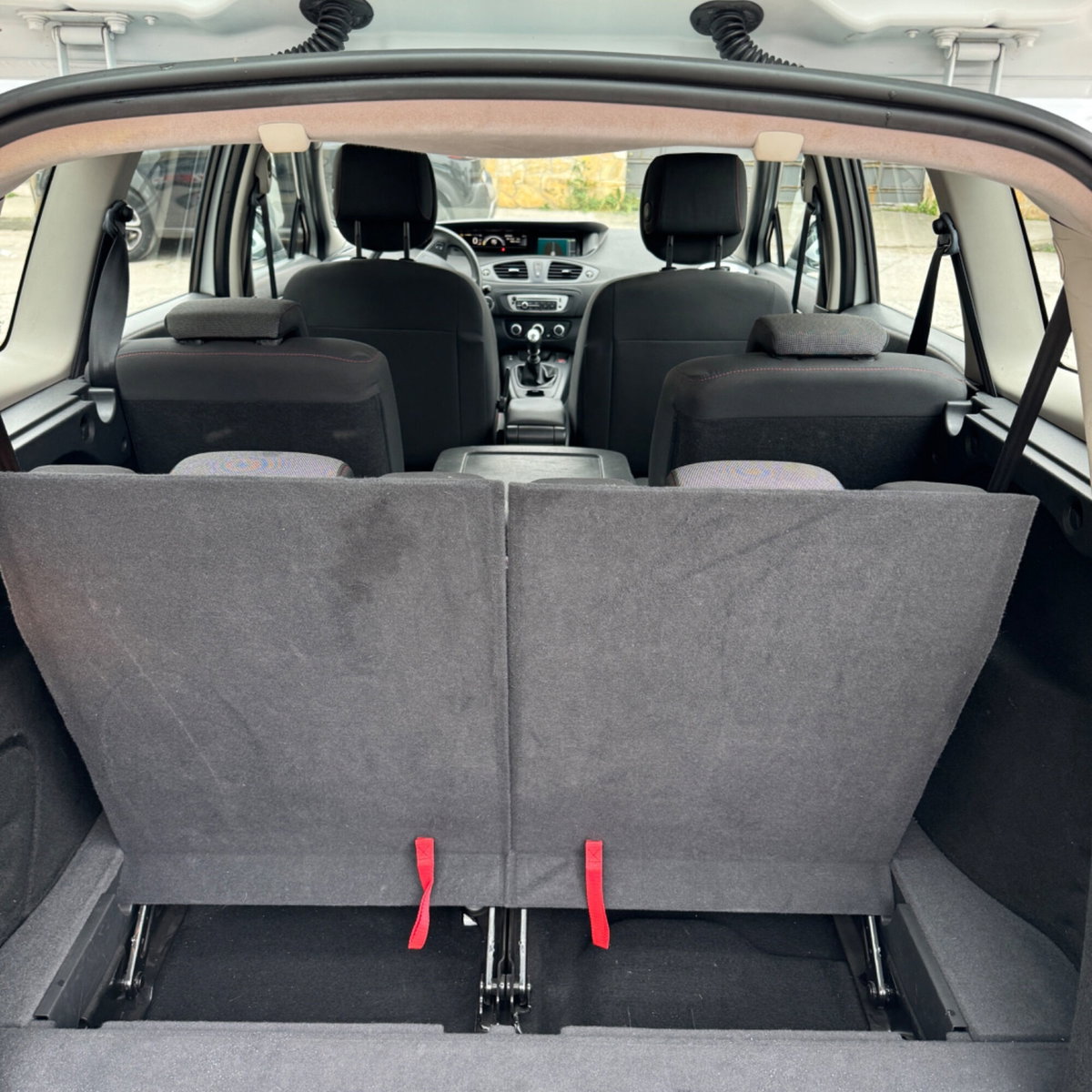 Renault Scenic E-Tech Electric 1.5 dCi 110CV Dynamique (7)