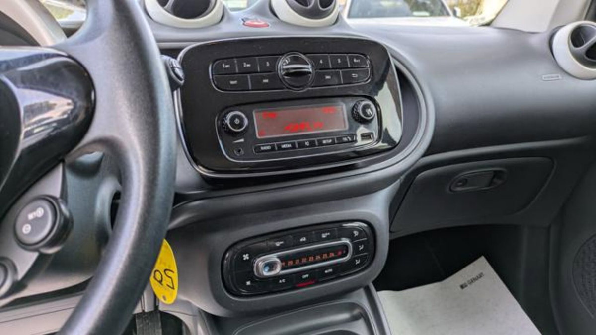 smart Fortwo 70 1.0 twinamic Youngster (8)