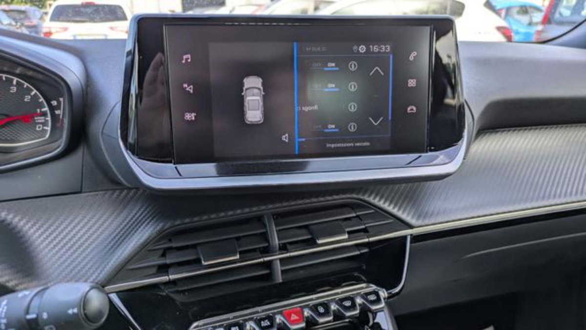 Peugeot 2008 PureTech 130 S&S Active Pack (10)