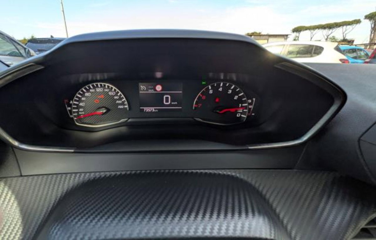 Peugeot 2008 PureTech 130 S&S Active Pack (9)