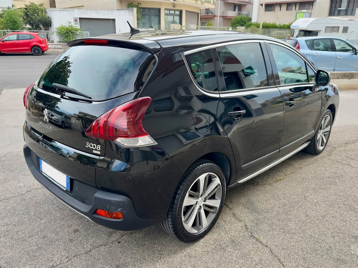 Peugeot 3008 1.6 HDi 115CV Allure (4)