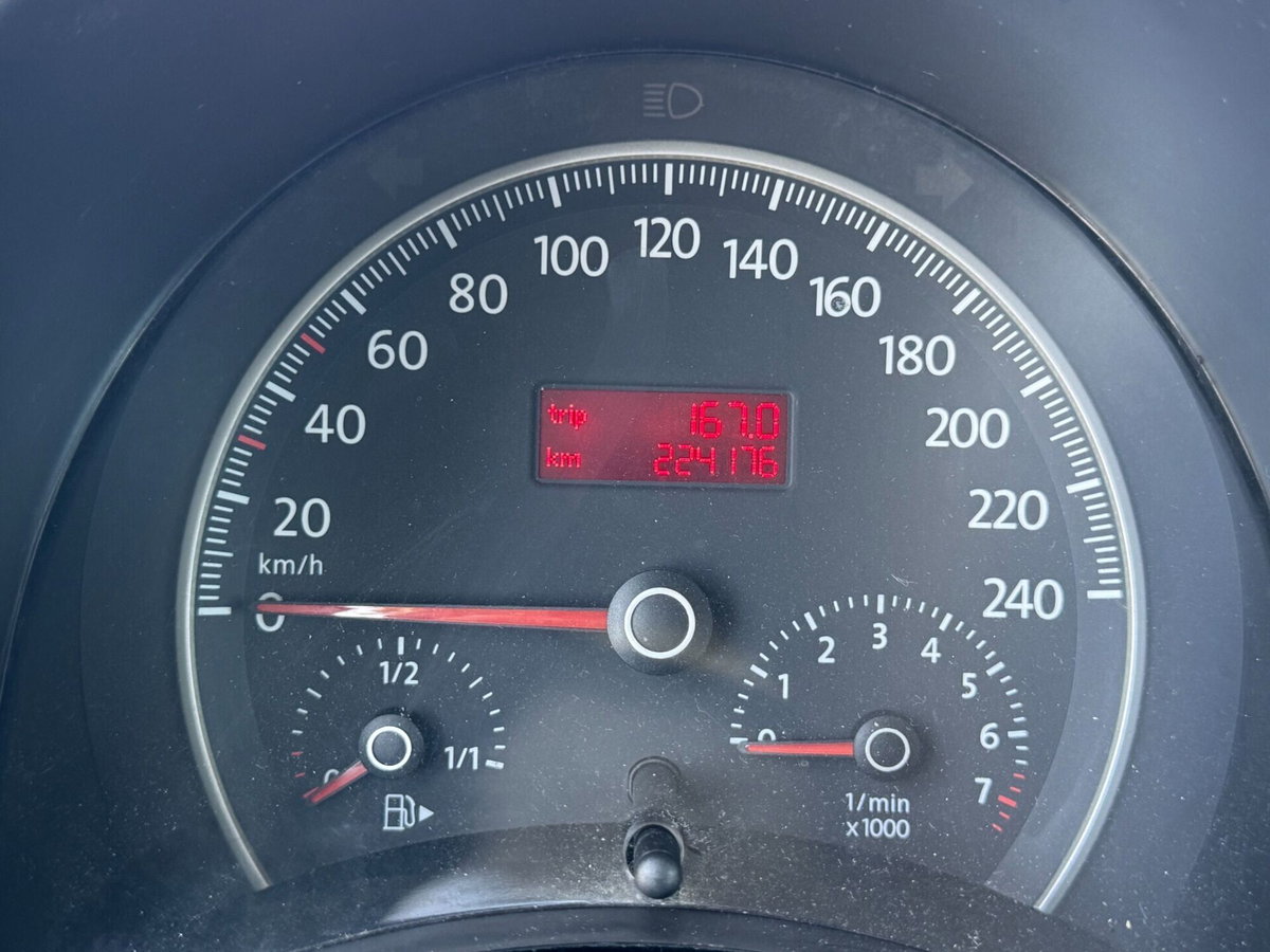 Volkswagen New Beetle 1.6 (10)