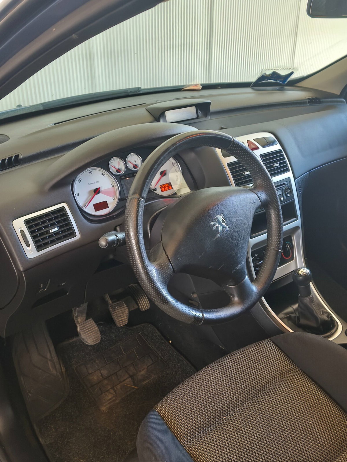 Peugeot 307 16V HDi 90CV 5p. Australian (13)