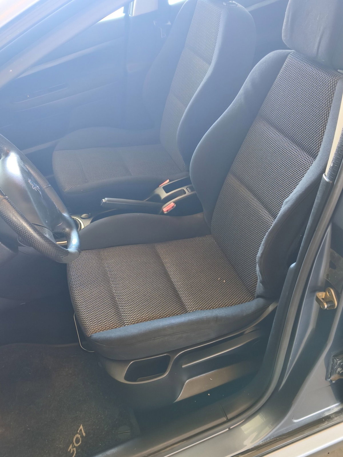 Peugeot 307 16V HDi 90CV 5p. Australian (14)