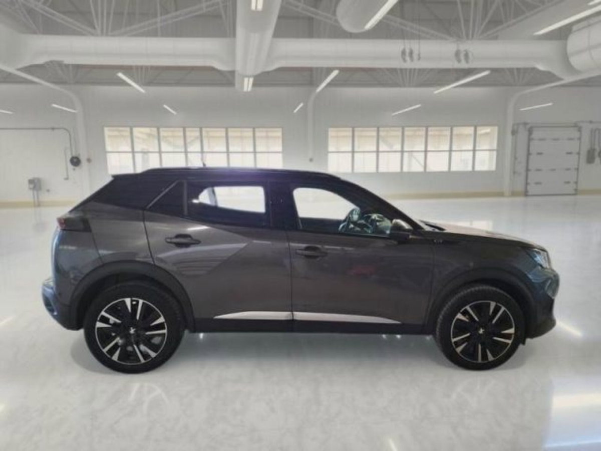 Peugeot 2008 PureTech 155 S&S EAT8 GT Pack (7)