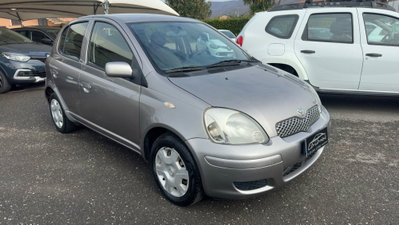 Toyota Yaris D-4D cat 5 porte (2)