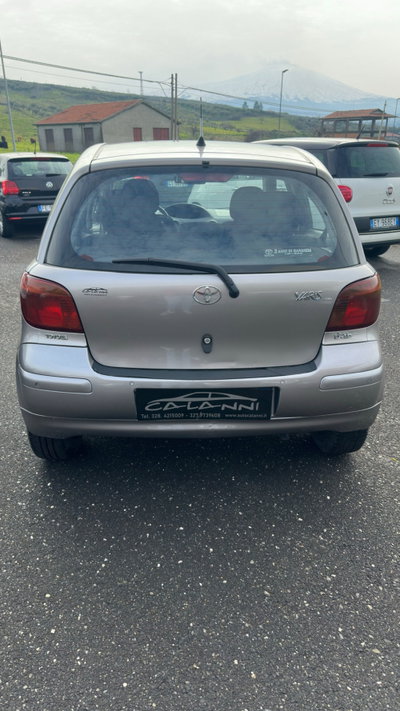Toyota Yaris D-4D cat 5 porte (5)