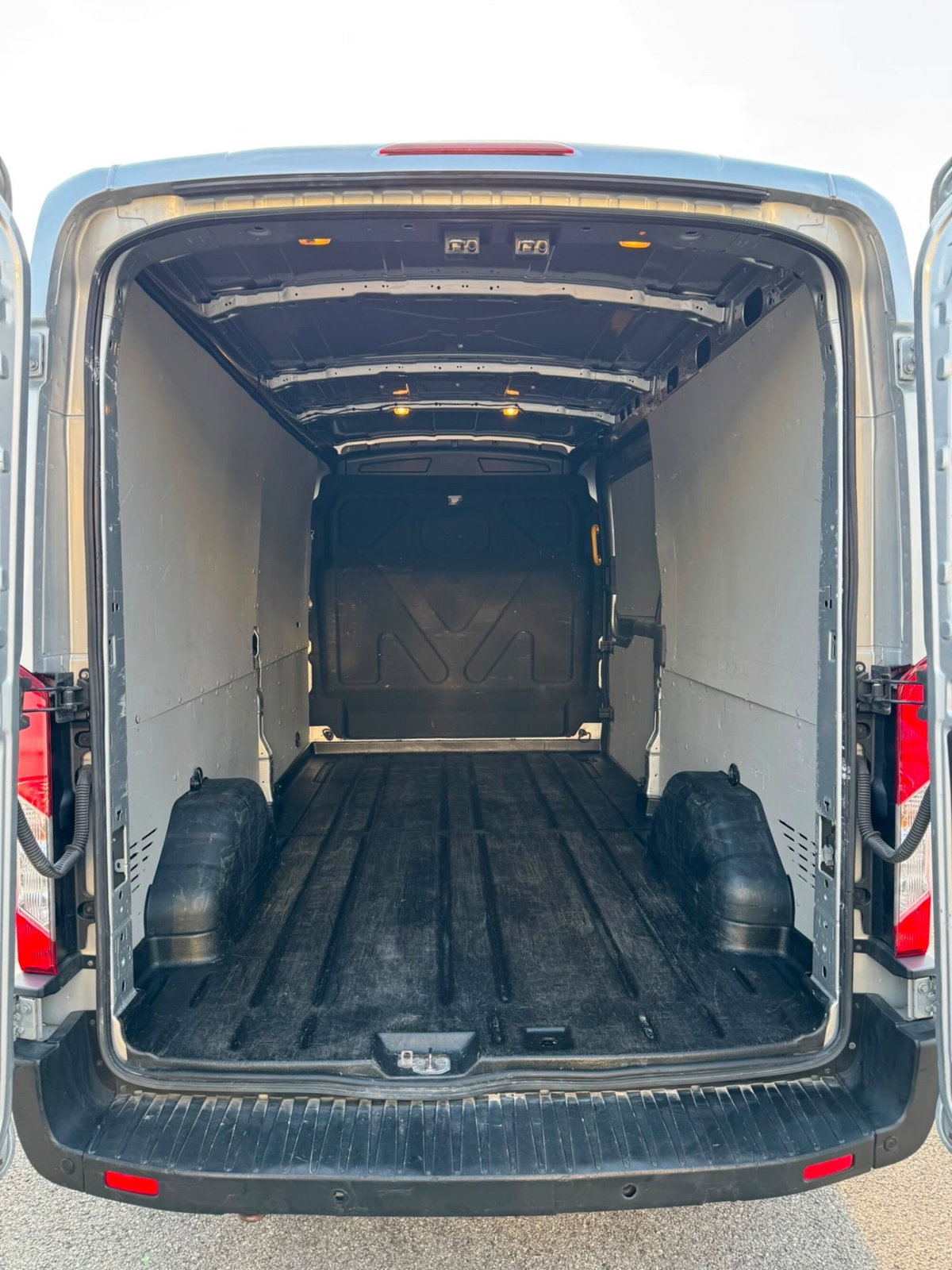 Ford Transit Furgone 350 2.0TDCi EcoBlue 4WD 130 PL-TM Furgone Entry (8)