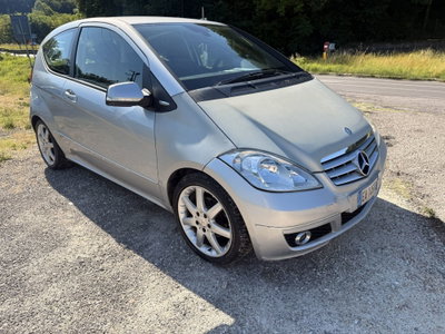 Mercedes-Benz Classe A 180 CDI Coupé Elegance (4)