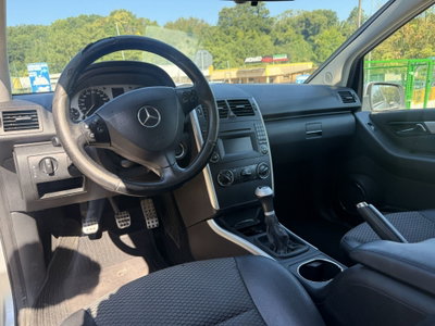 Mercedes-Benz Classe A 180 CDI Coupé Elegance (5)