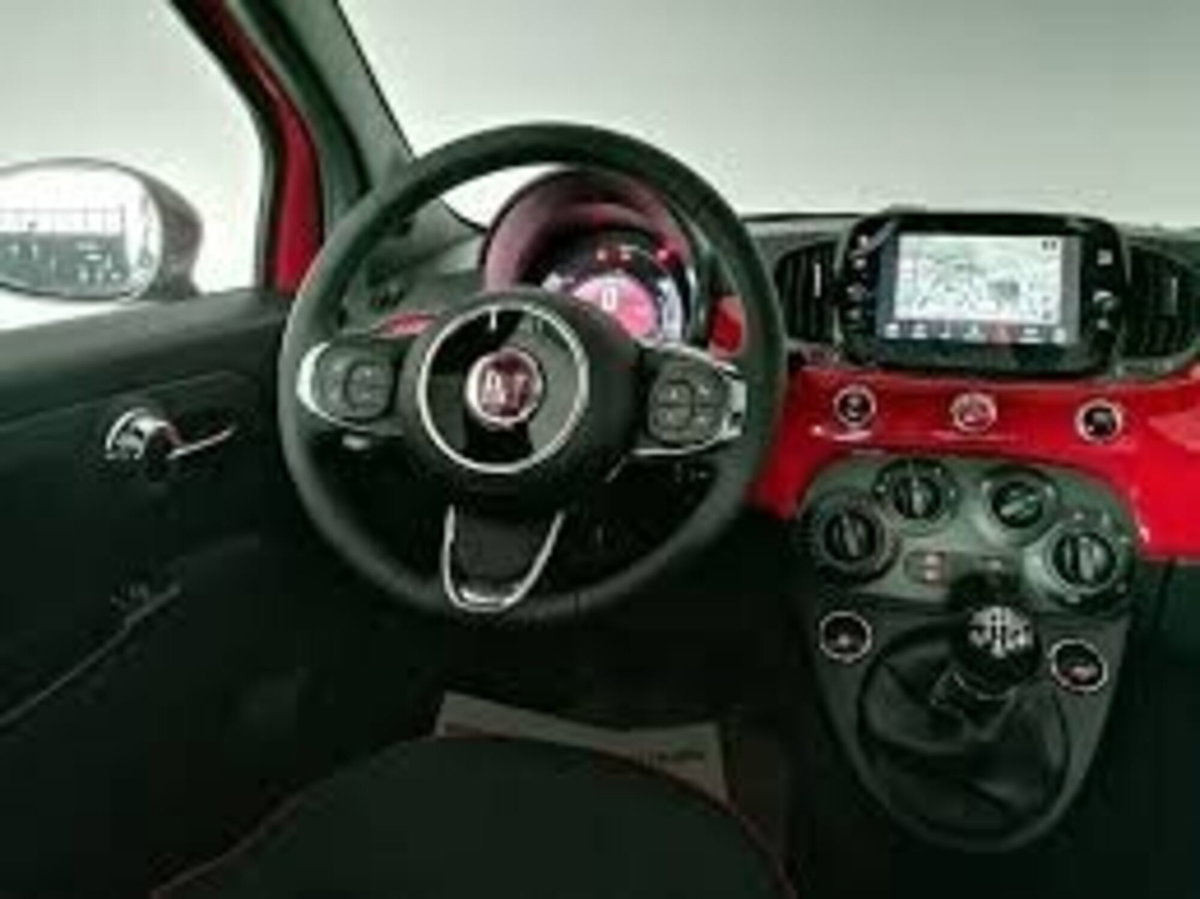 Fiat 500 1.0 Hybrid Red (6)