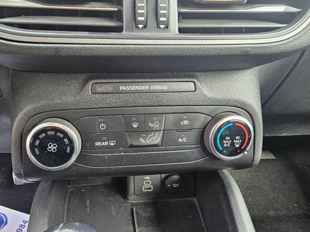 Ford Focus Station Wagon 1.5 EcoBlue 120 CV automatico SW Business (13)