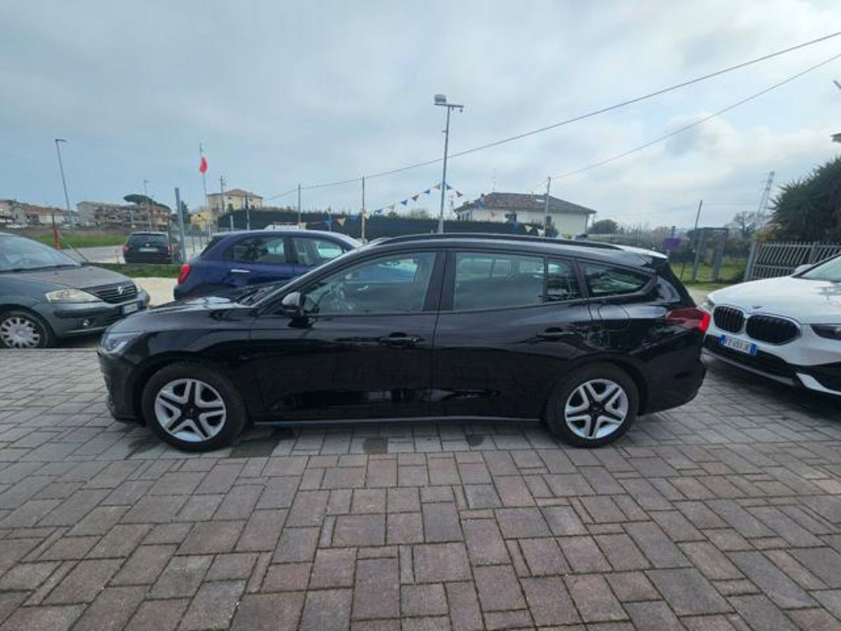 Ford Focus Station Wagon 1.5 EcoBlue 120 CV automatico SW Business (2)