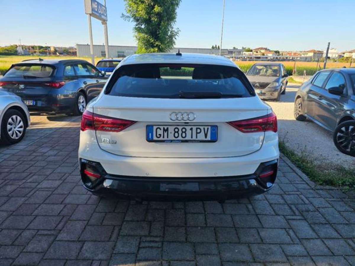 Audi Q3 Sportback 35 TDI Business Plus (4)