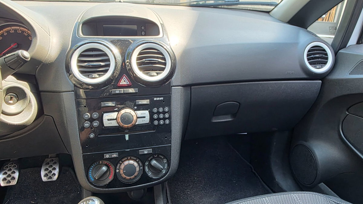 Opel Corsa 1.3 CDTI 95CV F.AP. 3 porte Edition (11)