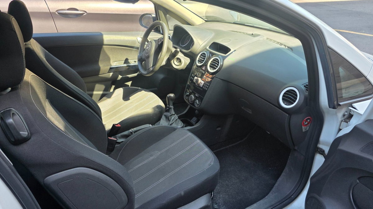 Opel Corsa 1.3 CDTI 95CV F.AP. 3 porte Edition (7)