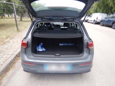 Volkswagen Golf 1.5 TGI Life (11)
