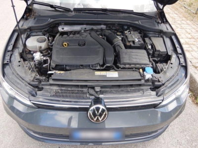 Volkswagen Golf 1.5 TGI Life (12)