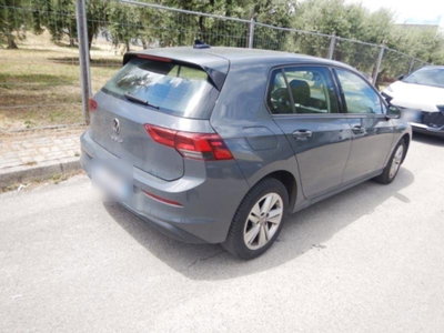 Volkswagen Golf 1.5 TGI Life (3)