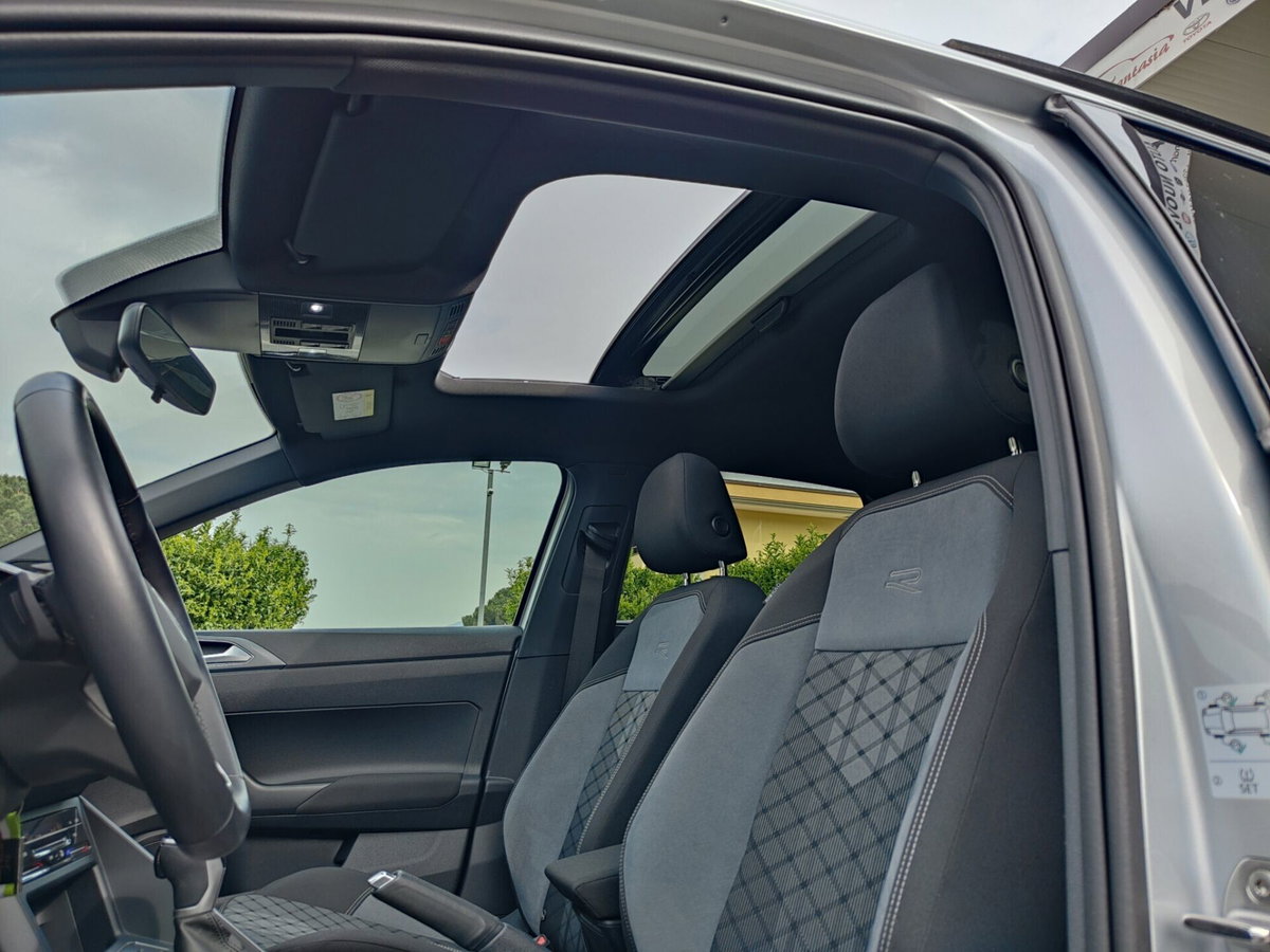 Volkswagen Taigo 1.5 tsi R-Line 150cv dsg (18)