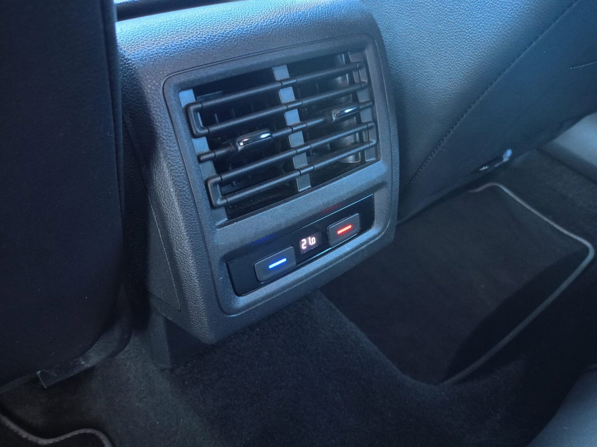 Volkswagen Golf 1.4 GTE DSG Plug-In Hybrid (20)