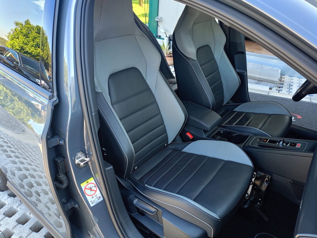 Volkswagen Golf 1.4 GTE DSG Plug-In Hybrid (9)