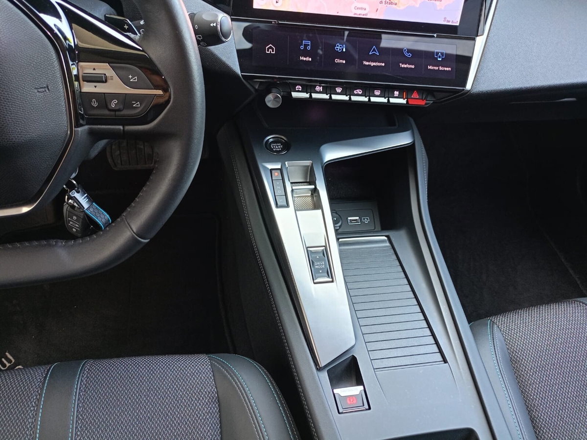 Peugeot 308 SW BlueHDi 130 S&S EAT8 Allure Pack (11)