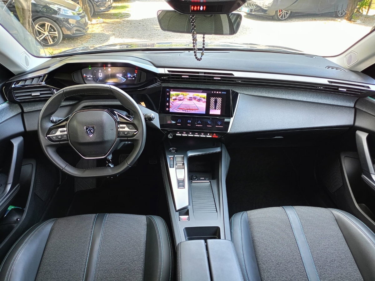 Peugeot 308 SW BlueHDi 130 S&S EAT8 Allure Pack (9)